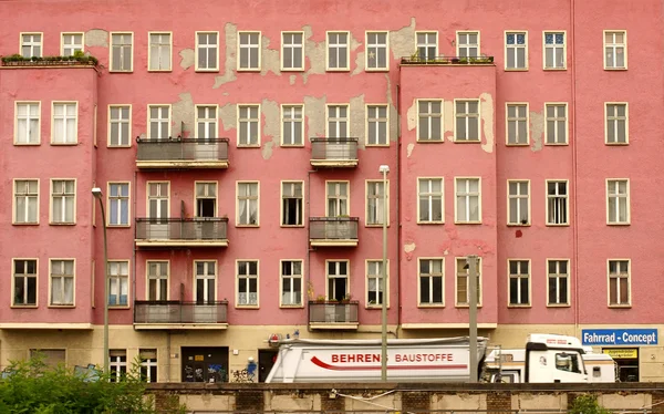 Hausfassade bröckelt — Stockfoto