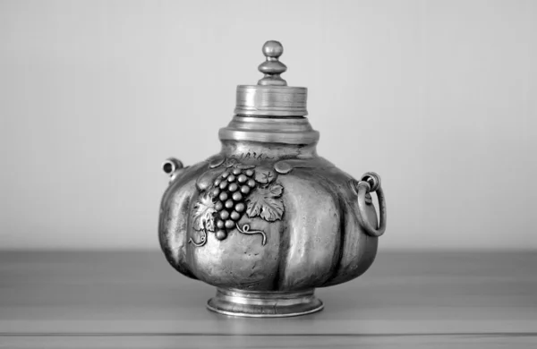 Old wine decanter — Stock Photo, Image
