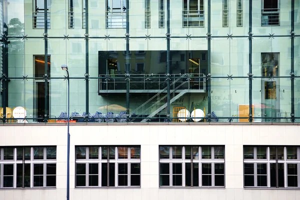 Fachada de vidro — Fotografia de Stock