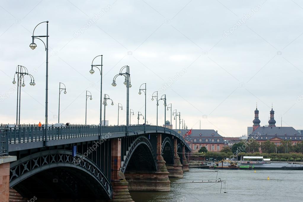 Theodor Heuss bridge Mainz