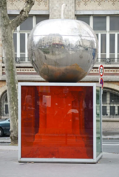 Apple sculpture — Stock Photo, Image