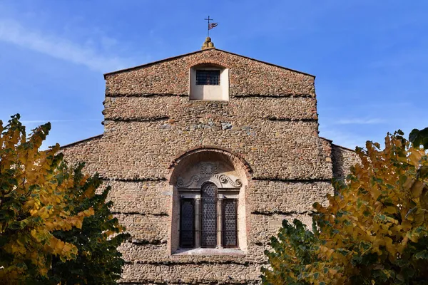Renesanční Kostel Annunziata Arezzo Toscana Itálie Podzimním Listím Stromů — Stock fotografie