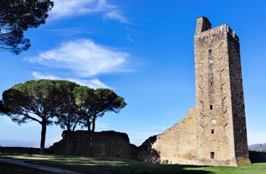 Castiglion Fiorentino, İtalya, 19-2021 Kasım, Ortaçağ Kalesi