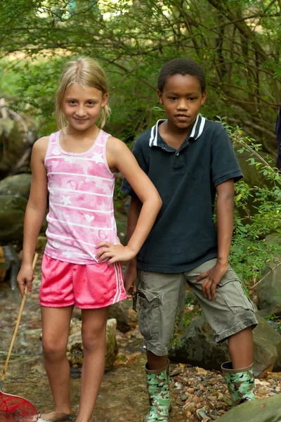 erkek ve kız kategorisi.