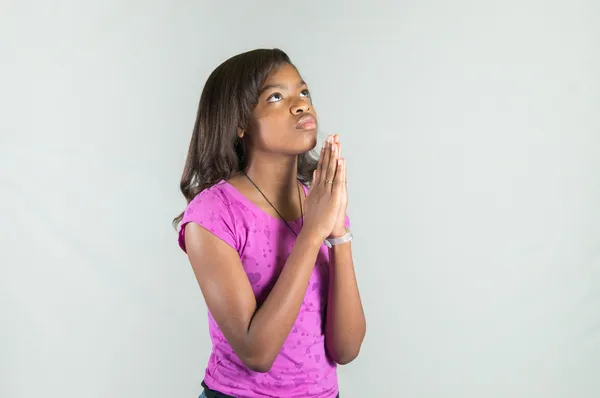 Imádkozó afro-amerikai tini Jogdíjmentes Stock Fotók