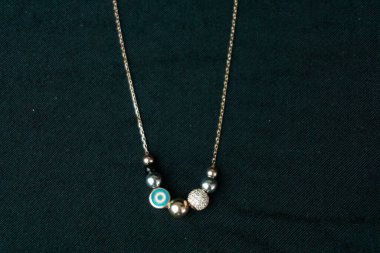 mükemmel, renkli mücevher çeşitleri, yeni tasarım ve büyük estetik, zarafet