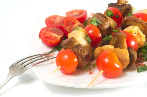 Ayam panggang dengan jamur dan tomat — Stok Foto