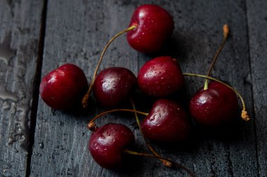 свіжі стиглі червоні вишні