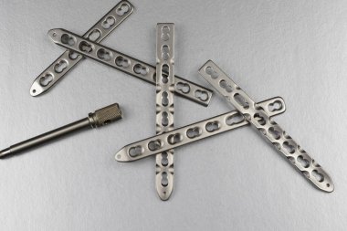 Kemik kırıkları için cerrahi aletler