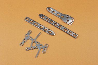 Kemik kırıkları için cerrahi aletler