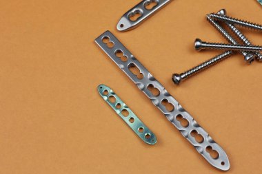 Kemik kırıkları için cerrahi aletler