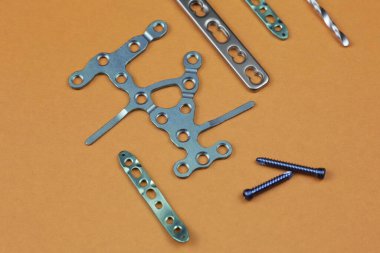 Kemik kırıkları için cerrahi aletler