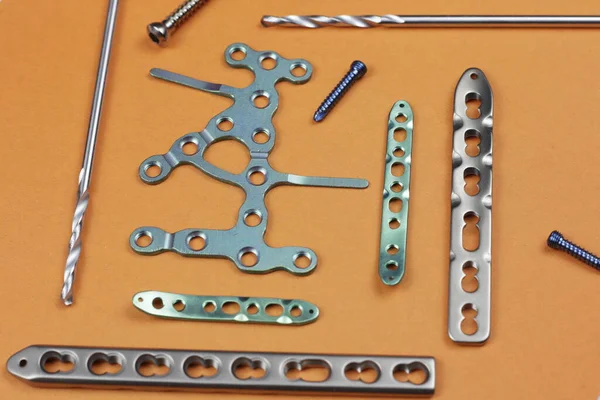 Kemik kırıkları için cerrahi aletler