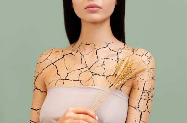 Dry Skin Body Portrait Woman Wheat Ear Her Hands Skin — Stock Photo, Image