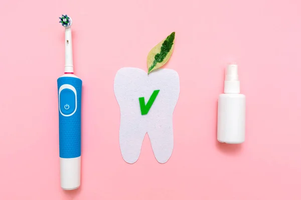 Hygiene Oral Cavity Electric Toothbrush Breath Freshener Felt Cut Tooth — Stock Photo, Image