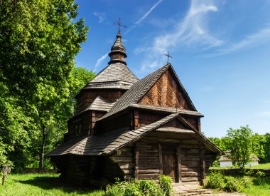 Ukraynalı eski ahşap kilise