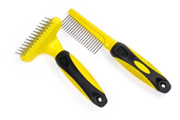 Dva Různé Plastové Hřebeny Pro Péči Domácí Zvířátka Vlasy Řadami — Stock fotografie
