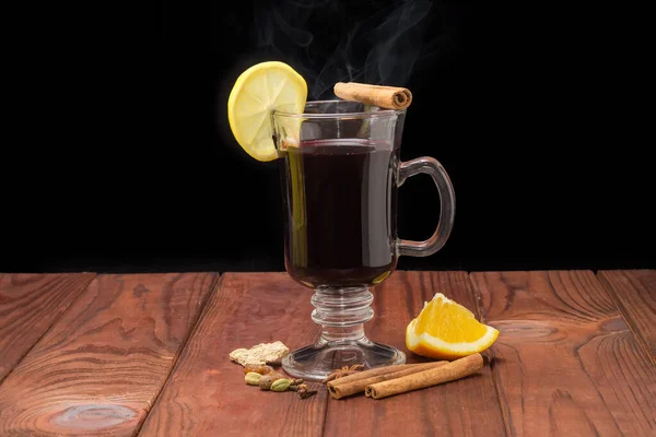 Hot Mulled Wine Glass Mug Slice Lemon Spices Its Preparation — Stockfoto