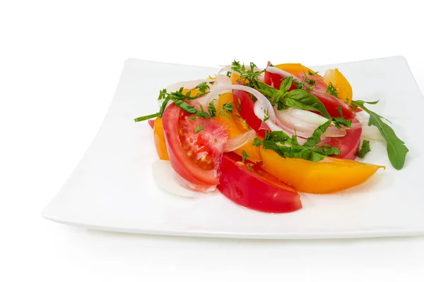 Salada Legumes Feita Com Tomates Vermelhos Amarelos Fatiados Frescos Cebola — Fotografia de Stock