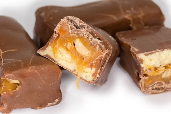 Metades Chocolate Doce Forma Retangular Com Nougat Macio Recheio Nozes — Fotografia de Stock