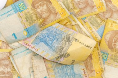 Ukrayna 'nın eski püskü banknotlarından oluşan yığınla. Hryvnia, parça, üst düzey yakın çekim.