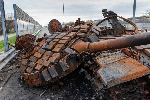 Torn Burnt Rusty Gun Turret Russian Battle Tank Which Destroyed — Stok fotoğraf