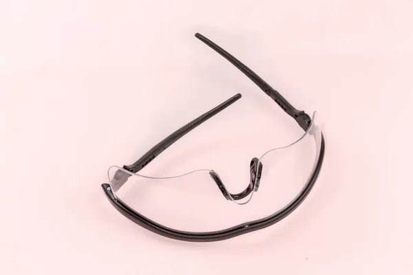 Okulary Ochronne Balistyczne Plastikowymi Okularami Jasnoróżowej Powierzchni — Zdjęcie stockowe
