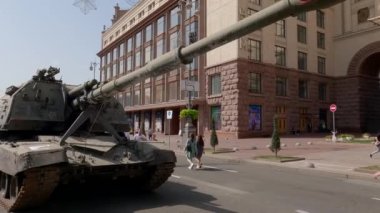 Russian self-propelled howitzers destroyed in Ukraine, exposition, Kyiv, 2022