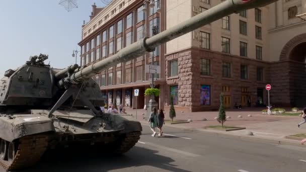 Russian Self Propelled Howitzers Destroyed Ukraine Exposition Kyiv 2022 — 图库视频影像
