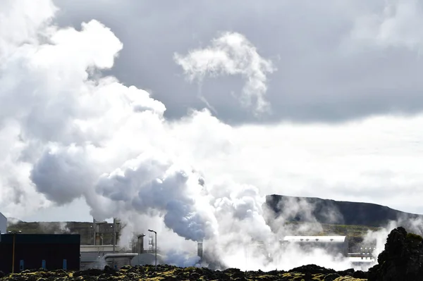Lots Smoke Sky Created Geothermal Power Plant Generate Electricity Natural — стокове фото