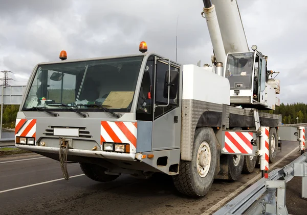 100 ton crane is ready for operation — Stock Photo, Image