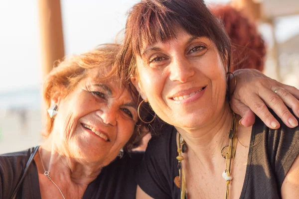 Happy mother and daughter — Stock Photo, Image