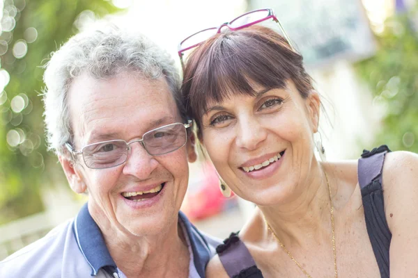 Feliz casal maduro — Fotografia de Stock