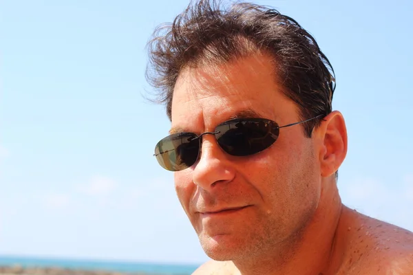 adam sahilde
