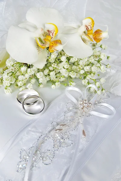 Bouquet de mariée orchidée blanche — Photo