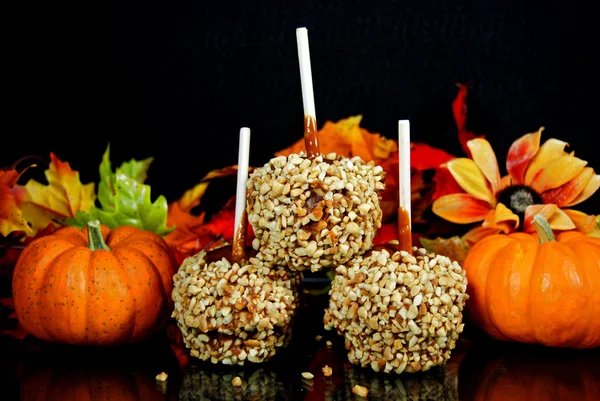 Maçã de caramelo de outono — Fotografia de Stock