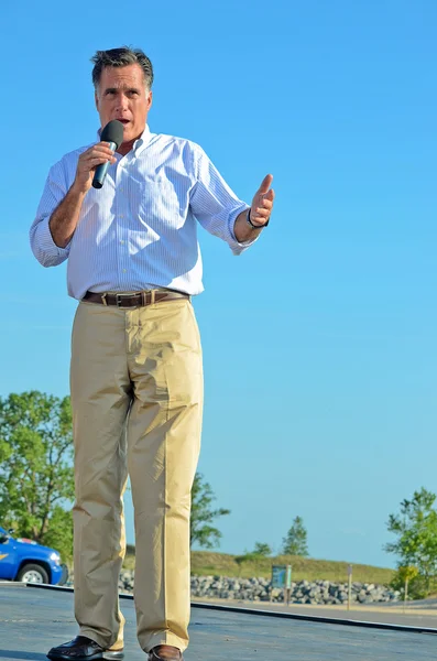 Mitt romney kampanjarbete i michigan — Stockfoto