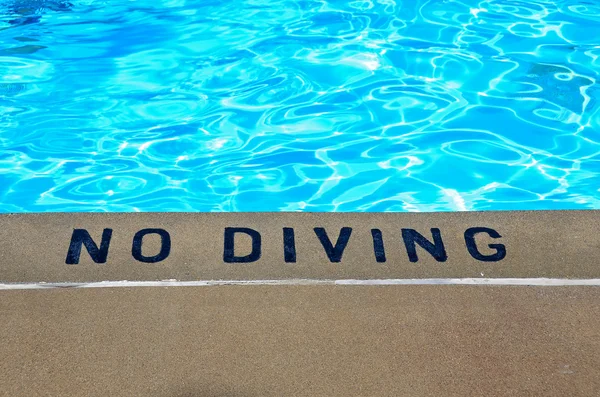 Segnale di avvertimento in piscina — Foto Stock