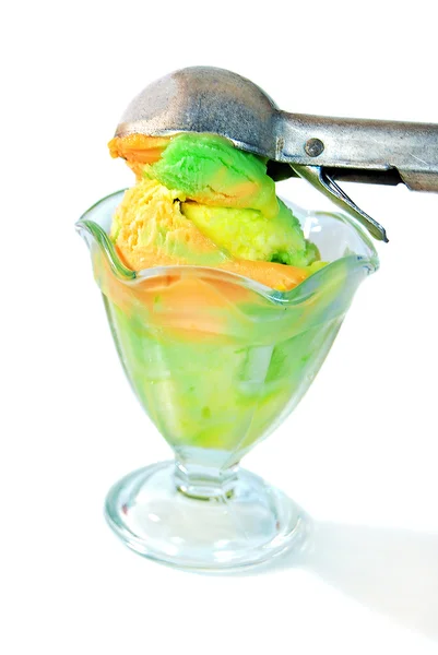 Ovocná zmrzlina s retro kopeček — Stock fotografie