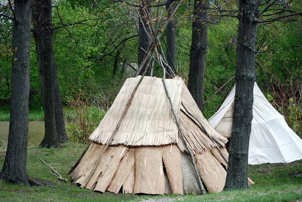 Kızılderili teepee — Stok fotoğraf