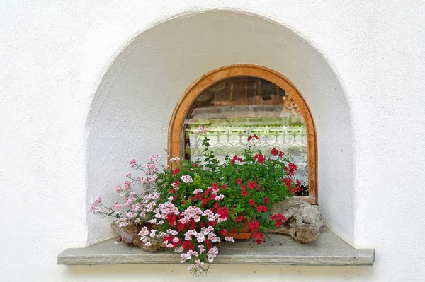 Old-fashioned European style window — Stock Photo, Image