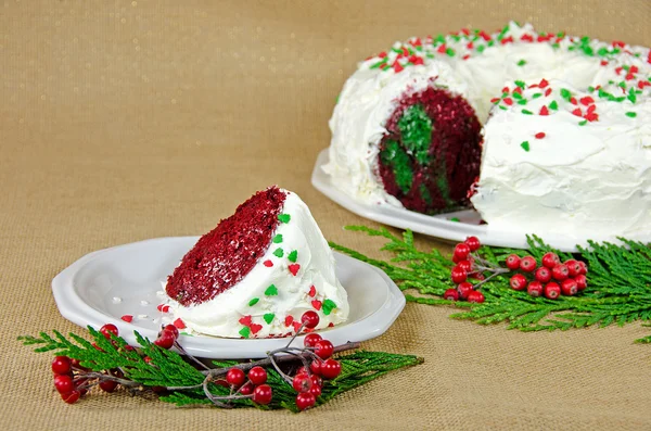 赤いビロードのブント ・ ケーキ — ストック写真