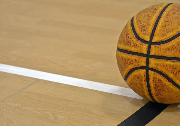 Basquete na linha de contorno — Fotografia de Stock