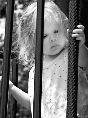 Korkmuş küçük bir kız