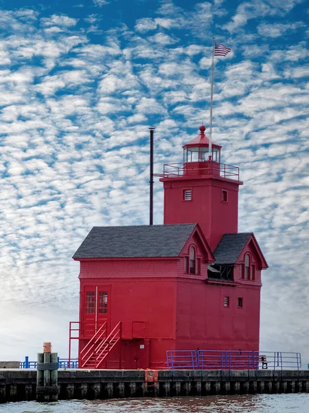 Lake Michigan Rode Vuurtoren Holland Michigan Met Lucht Achtergrond — Stockfoto