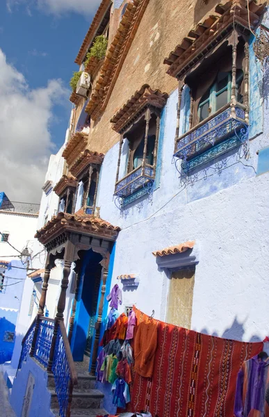 Blå färgade byggnader av chefchaouen, Marocko — Stockfoto