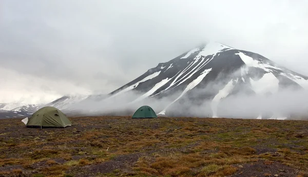 A sátrak, a Tundra, a Svalbard-szigetcsoport az Északi-sark — Stock Fotó