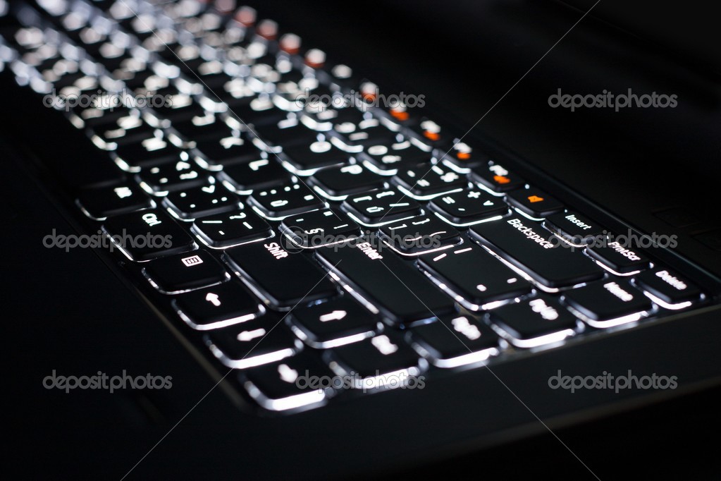verlicht toetsenbord — Stockfoto © Premek #26633591 verlicht toetsenbord — Stockfoto © Premek #26633591