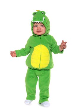 erkek bebek ejderha kostümlü