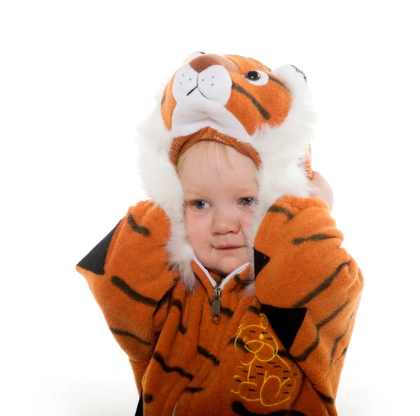 Chłopca w kostiumie tygrysa — Zdjęcie stockowe